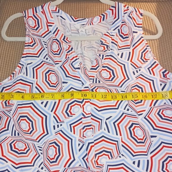 Crown Ivy Women's Sleeveless Red, White and Blue V-Neck Top Size XL - Picture 7 of 9